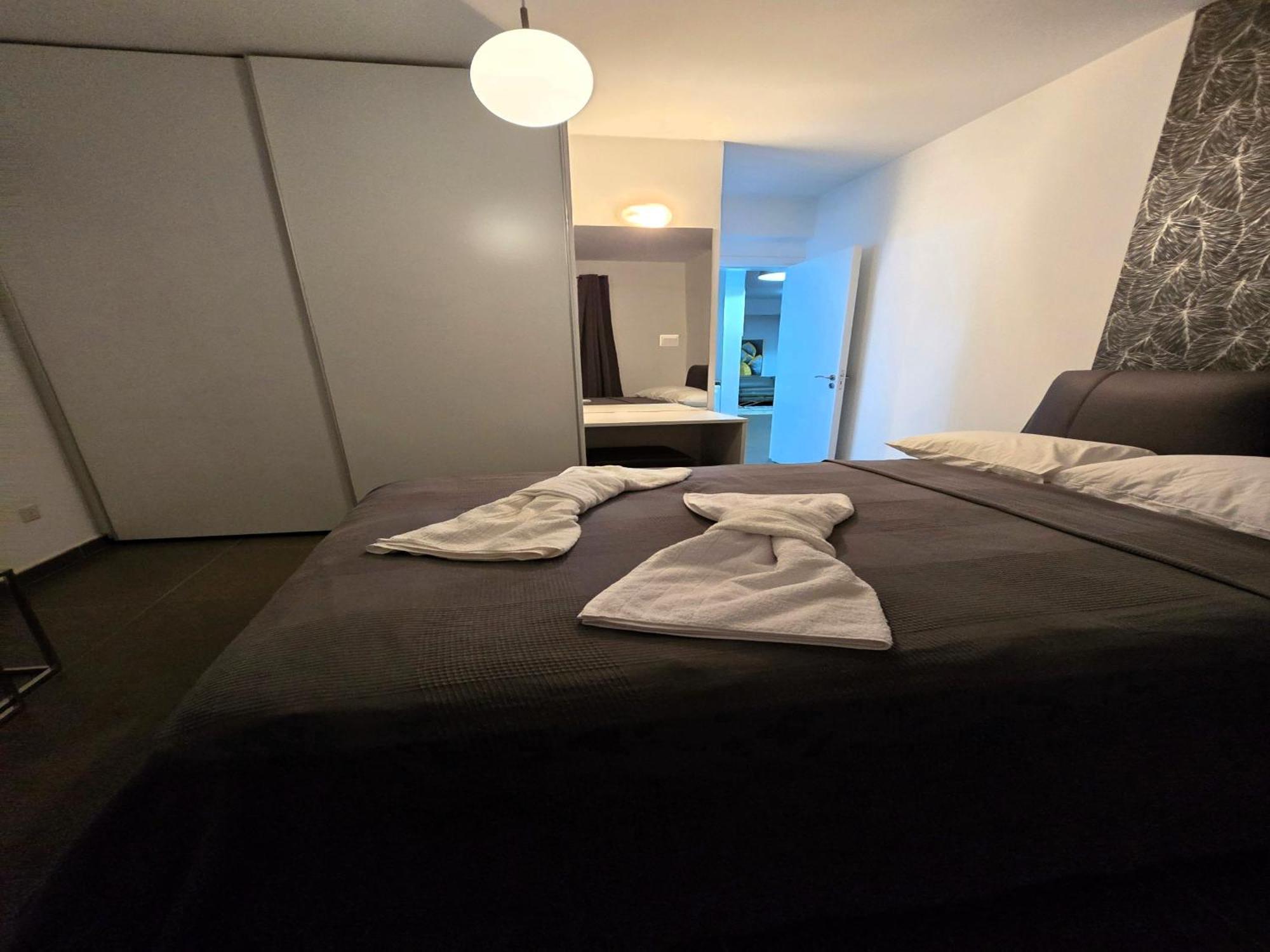 Golden Bay Deluxe Holiday Apartment Protaras Luaran gambar