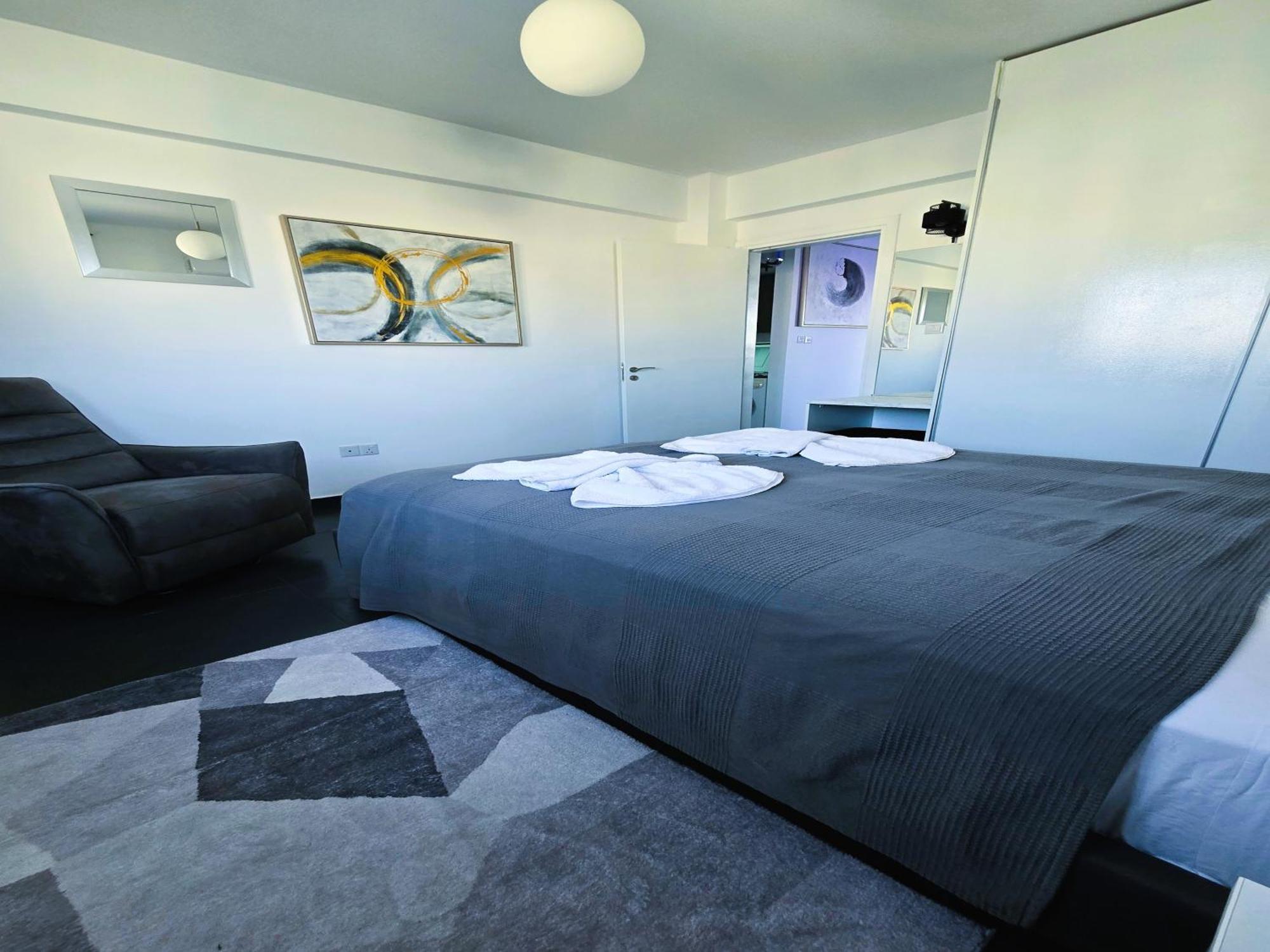 Golden Bay Deluxe Holiday Apartment Protaras Luaran gambar