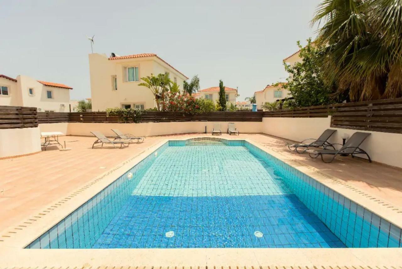 Golden Bay Deluxe Holiday Apartment Protaras Luaran gambar