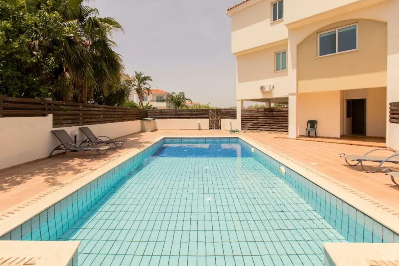 Golden Bay Deluxe Holiday Apartment Protaras Luaran gambar
